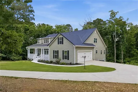 306 Oak Ridge Dr, Maysville, GA 30558