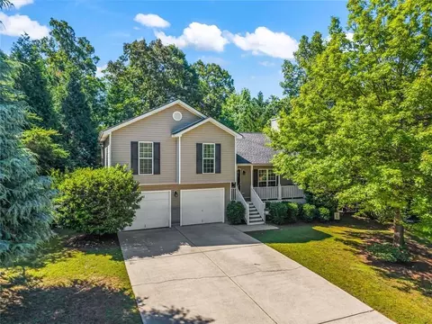 5410 Lombardy Dr, Lula, GA 30554