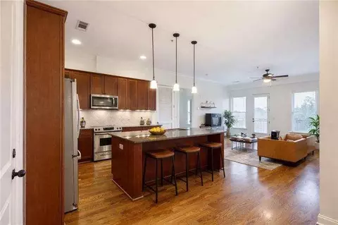 360 Chambers St #208, Woodstock, GA 30188