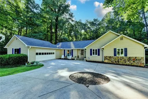 1830 Commonwealth Ln, Cumming, GA 30041