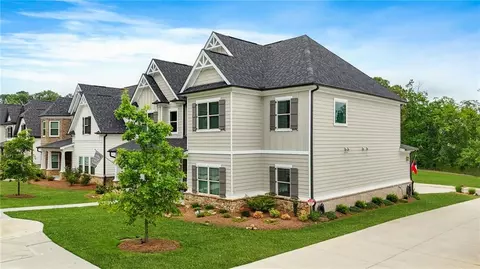 Exterior - 2326 Britt St, Grayson, GA 30017 photo 2 of 7