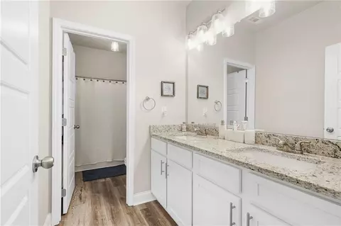 Bath - 2326 Britt St, Grayson, GA 30017 photo 5 of 7