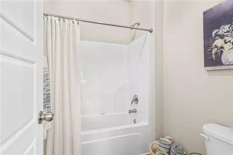 Bath - 2326 Britt St, Grayson, GA 30017 photo 7 of 7