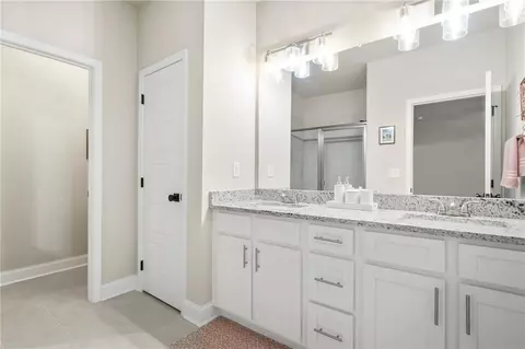 Bath - 2326 Britt St, Grayson, GA 30017 photo 1 of 7