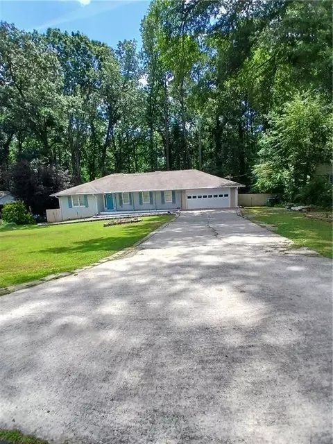 5808 Darry Cir, Norcross, GA 30093