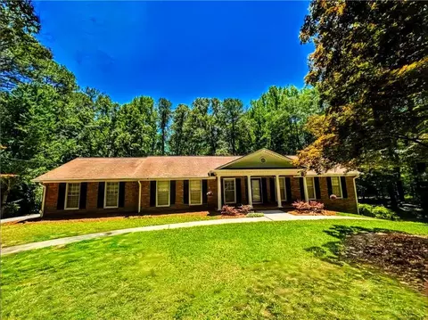 2571 Victory Dr, Douglasville, GA 30135