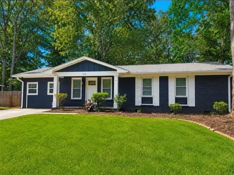 1551 Pine Glen Cir, Decatur, GA 30035