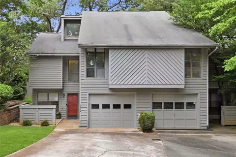 1098 Creatwood Pl SE, Smyrna, GA 30080