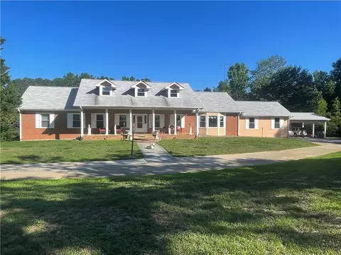 1378 Amber Stapp Studdard Rd, Social Circle, GA 30025