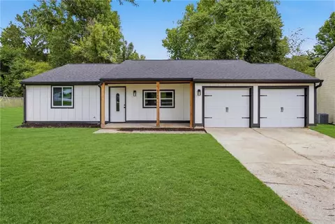 5266 Long Green Ln, Stone Mountain, GA 30088