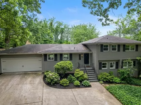 2363 Oakridge Ct, Decatur, GA 30032