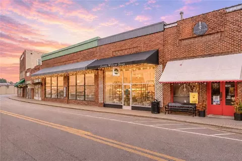 28 N Main St, Ellijay, GA 30540
