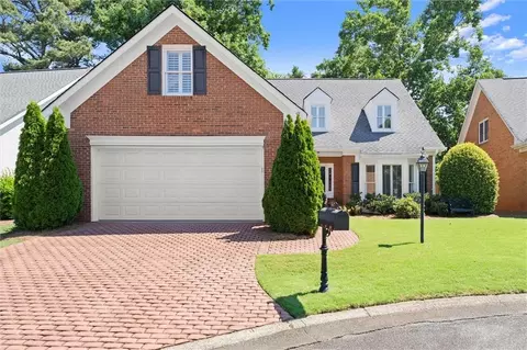 567 N Palisades Cir SE, Marietta, GA 30067