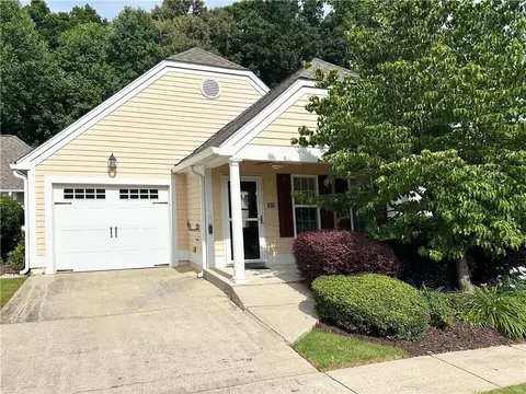 5033 Kathryn Glen Dr, Acworth, GA 30101