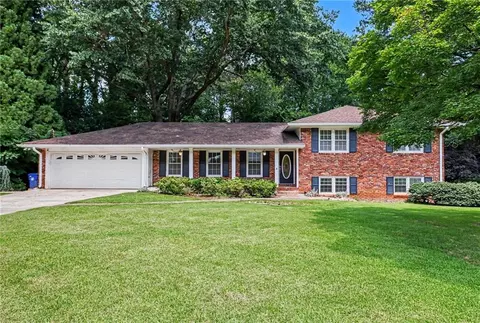 3135 Wanda Woods Dr, Atlanta, GA 30340