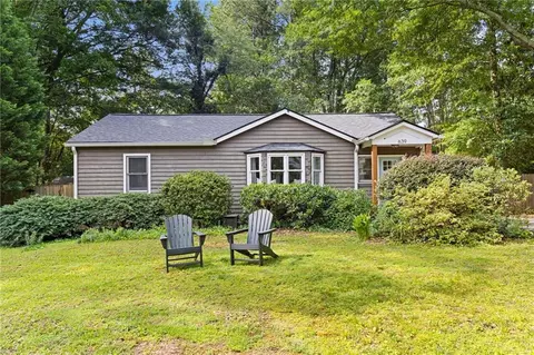 639 Scott Cir, Decatur, GA 30033