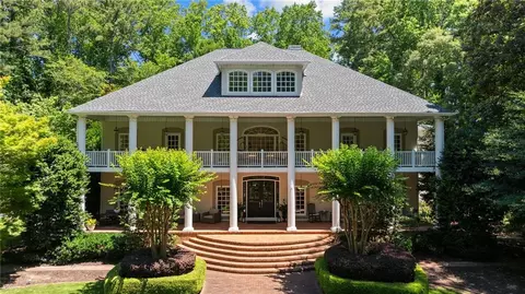 710 Walnut Dr, Marietta, GA 30064