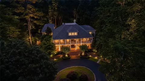 710 Walnut Dr, Marietta, GA 30064