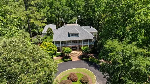 710 Walnut Dr, Marietta, GA 30064