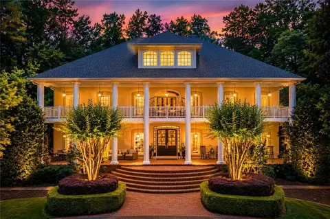 710 Walnut Dr, Marietta, GA 30064