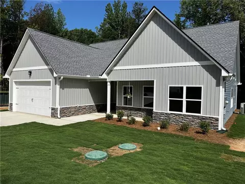 1956 Cochran Ridge Rd, Hiram, GA 30141