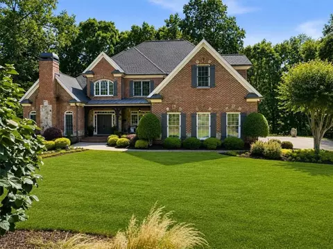 5118 Deer Creek Ct, Flowery Branch, GA 30542