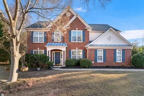 Exterior - 135 Splinter Ct, Suwanee, GA 30024 photo 2 of 11