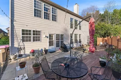 Exterior - 135 Splinter Ct, Suwanee, GA 30024 photo 3 of 11