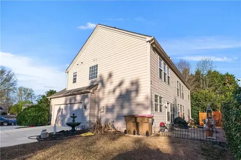 Exterior - 135 Splinter Ct, Suwanee, GA 30024 photo 7 of 11