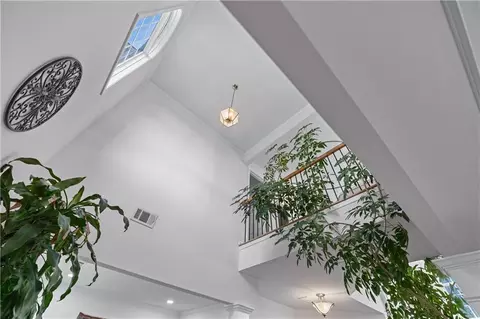 Entry Way - 135 Splinter Ct, Suwanee, GA 30024 photo 2 of 7