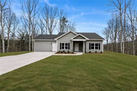 51 Hawks Ridge Ct, Cleveland, GA 30528