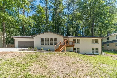 664 Hickory Ridge Rd SW, Lilburn, GA 30047
