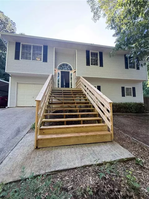 110 Balouse Gilley Dr, Carrollton, GA 30116