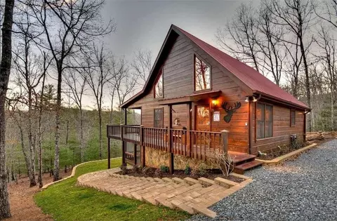 35 Big Buck Cir, Blue Ridge, GA 30513