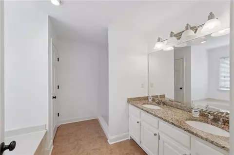 Bath - 378 Clyde Ct, Mcdonough, GA 30252 photo 2 of 7