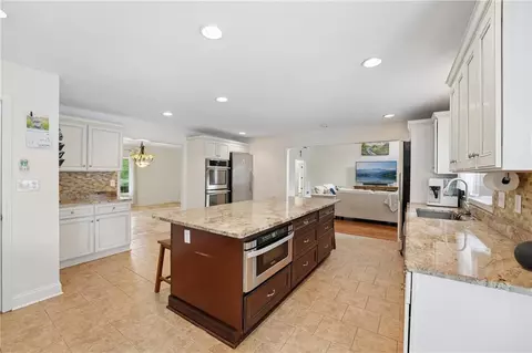 Kitchen - 378 Clyde Ct, Mcdonough, GA 30252 photo 7 of 10