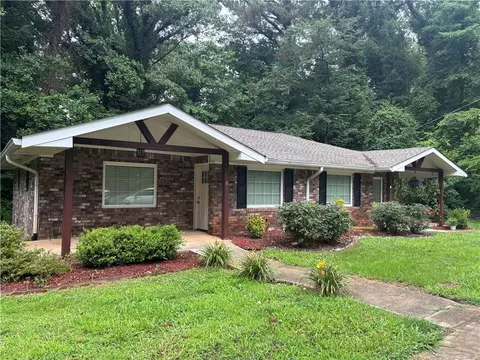 152 Fields Landing Dr, Canton, GA 30114