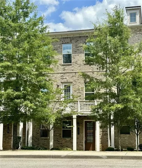 521 Headwind Way, Alpharetta, GA 30005
