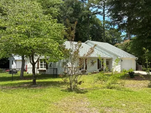 1124 Granite Ln, Loganville, GA 30052