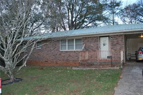 115 Wood St, Cornelia, GA 30531