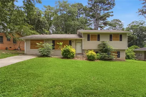 1518 Pine Glen Cir, Decatur, GA 30035