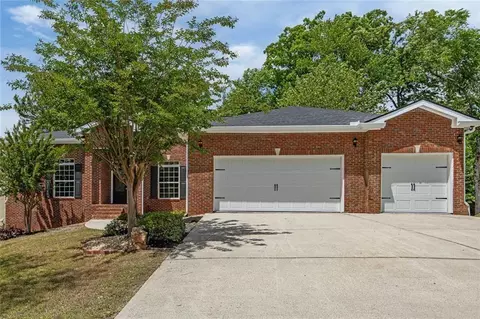 8828 Patricia Rose, Douglasville, GA 30134