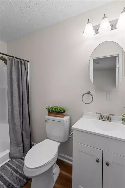 Bath - 1832 Mcdonough Rd, Hampton, GA 30228 photo 3 of 3