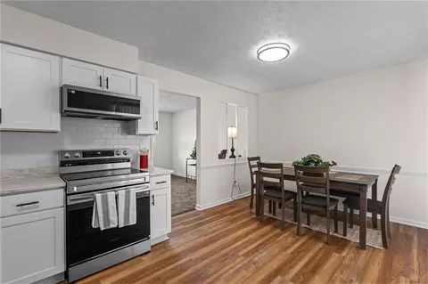 Dining - 1832 Mcdonough Rd, Hampton, GA 30228 photo 3 of 3