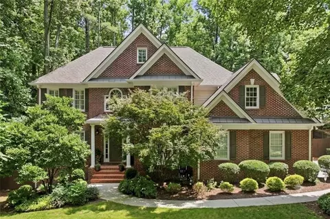 725 Quarterpath Ln, Alpharetta, GA 30004