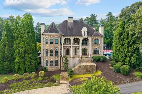 11140 W Rd, Roswell, GA 30075