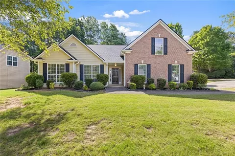 1755 Charleston Oak Cir, Lawrenceville, GA 30043