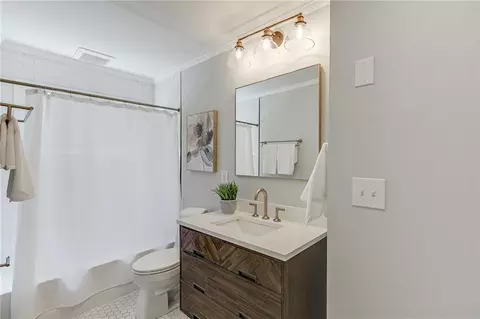 Bath - 3173 Parkridge Cres, Chamblee, GA 30341 photo 1 of 2