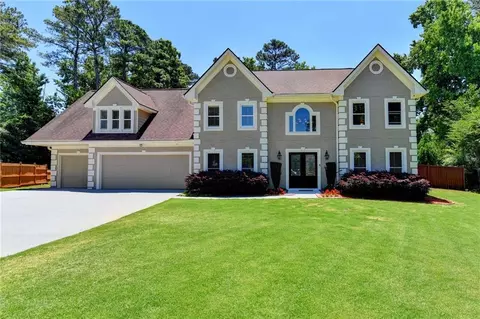 2105 Sandown Ct, Lawrenceville, GA 30043
