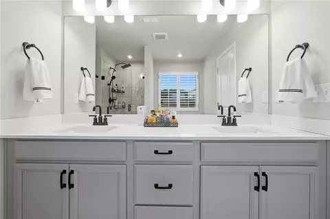 Bath - 168 Brookstone Park E, Acworth, GA 30101 photo 2 of 4